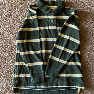 Boys size 6 Like new shirt